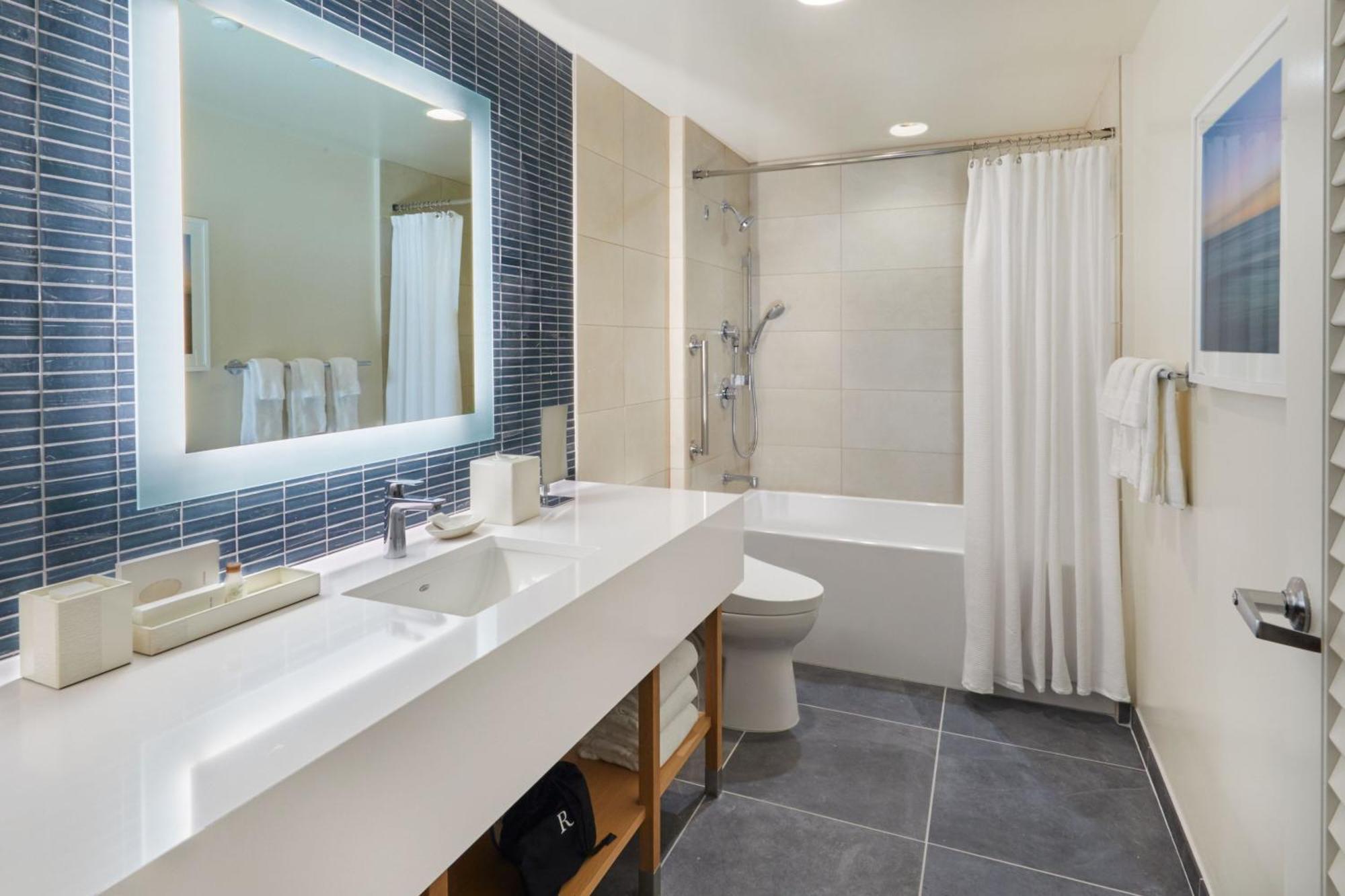 Ocean View, 1 Bedroom Suite, 1 King, Sofa Bed,1522382218:JPEG